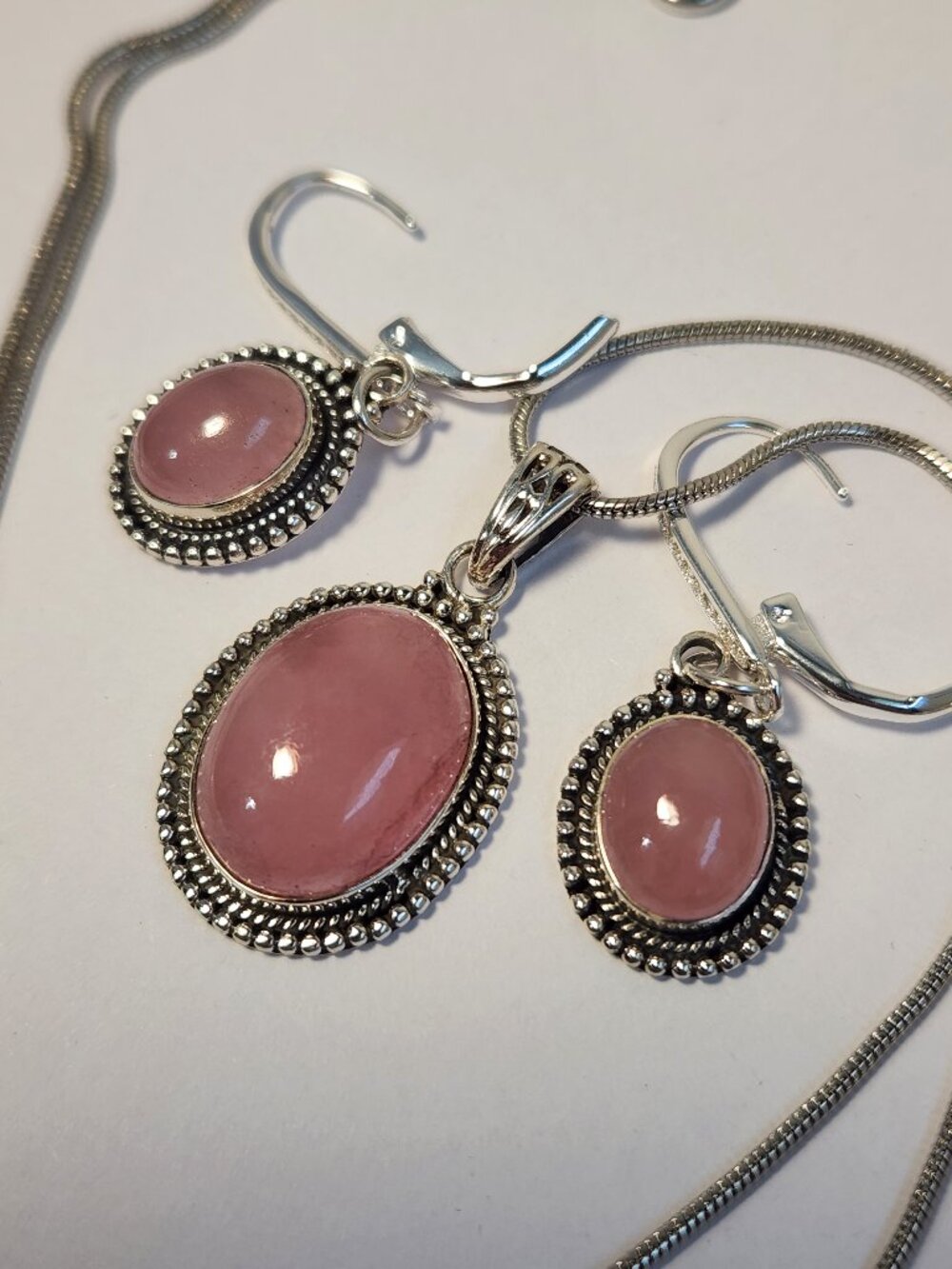 NWT Natural Rose Quartz 925 Sterling Silver Pendant Necklace & Earrings Set